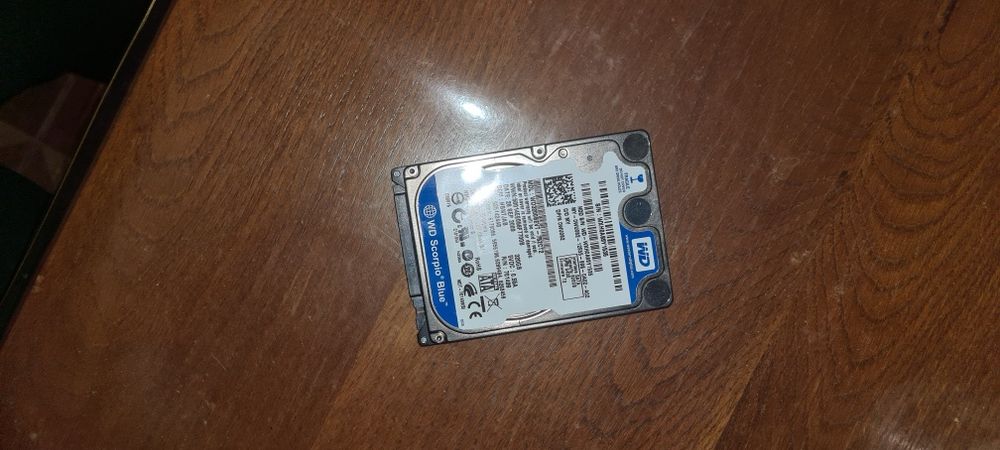 DELL INSPIRON 11Z  на части HDD 320G + 2GB RAM