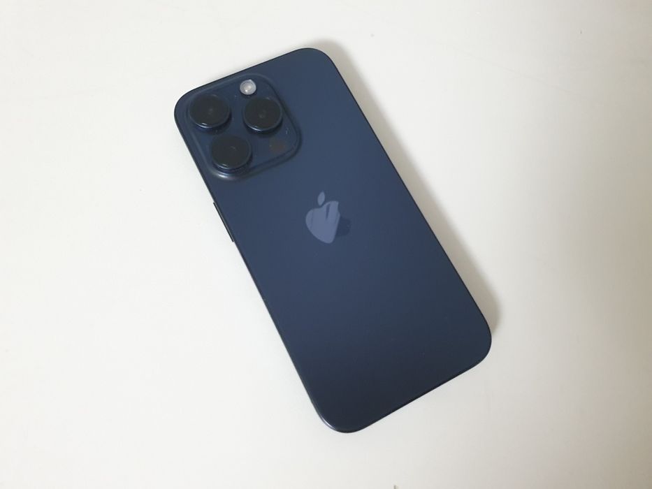 Продам Iphone 15 pro