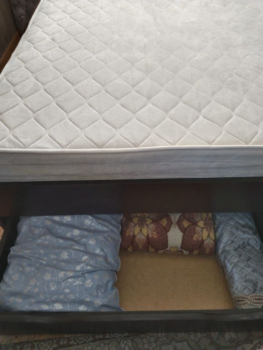 Продам кровать 140*200