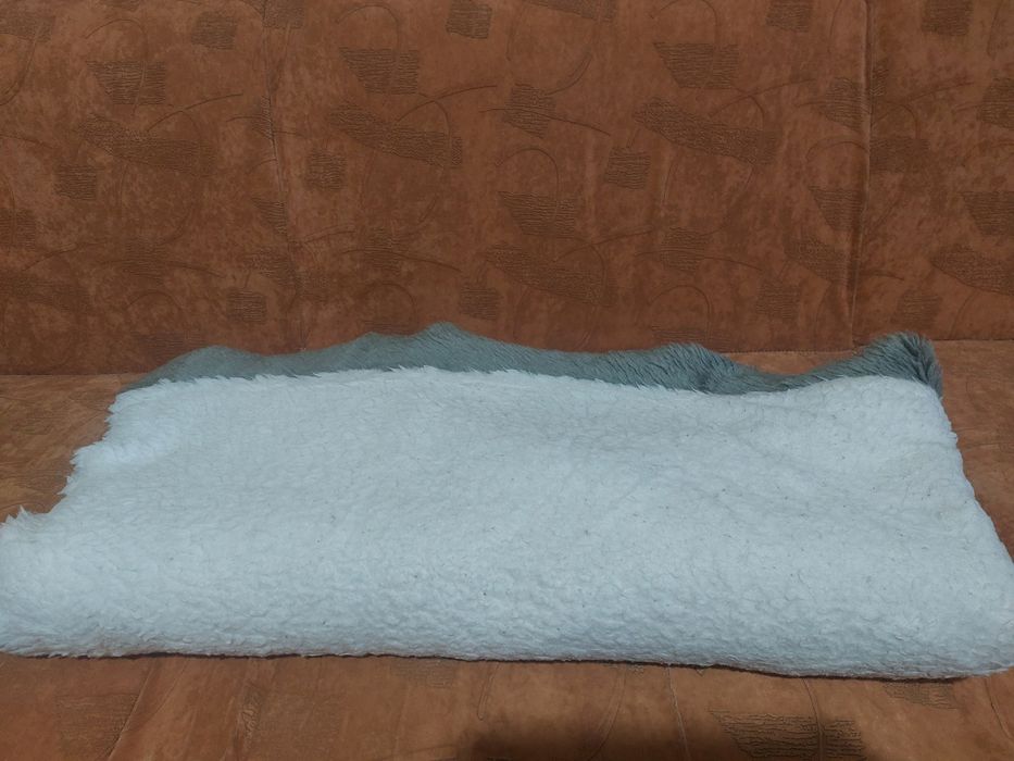 Set 2 cuverturi 150x240 cm și 260
~260 x310