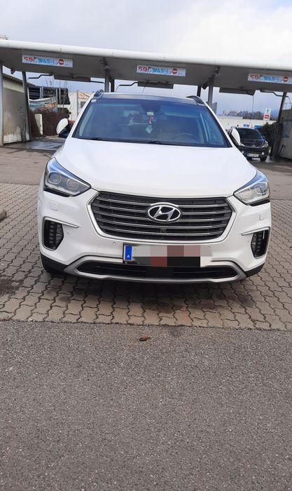 Hyundai Grand Santa Fe