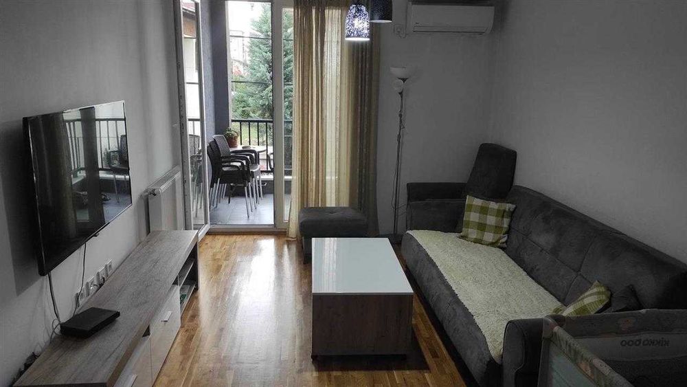 Двустаен имот в кв.Бъкстон