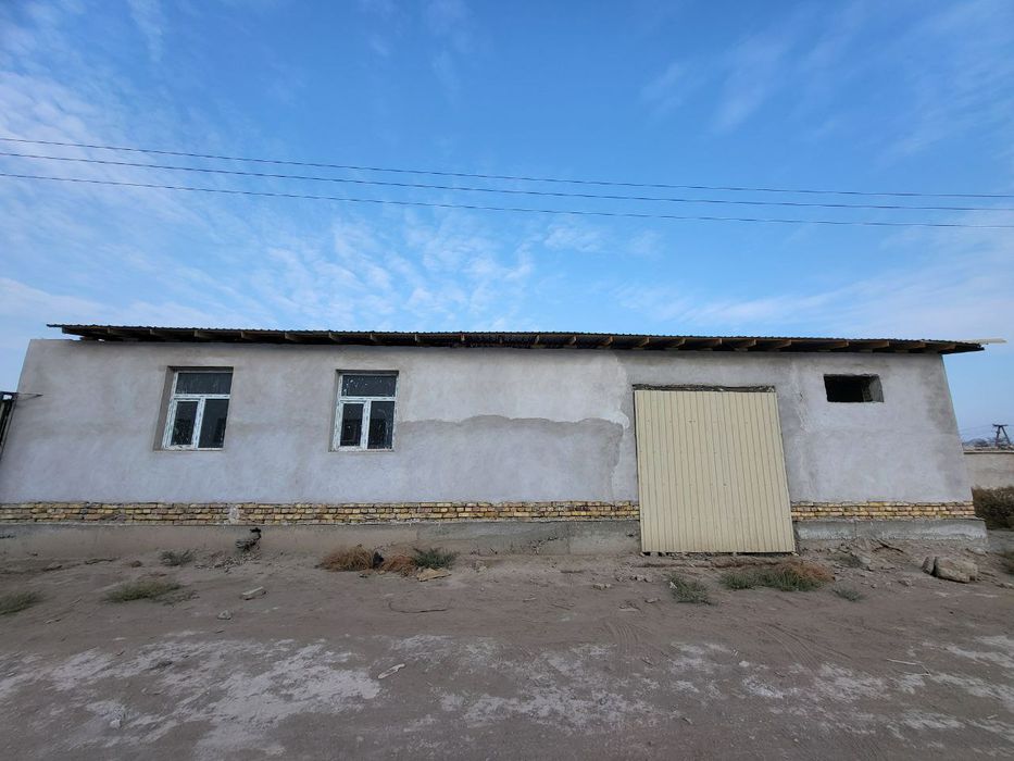 Ashgabotiskiyda noturar binolar va yer urni sotiladi