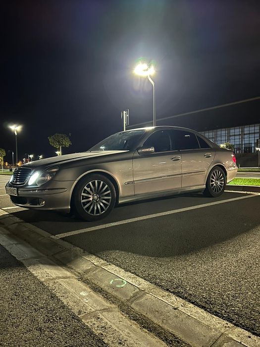 MERCEDES-BENZ E-Class 2004 — imagine 2