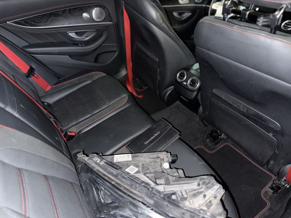 Dezmembrez Mercedes E53 AMG - W213 / S213 ( perne aer ; motor ; cutie ; piese caroserie)