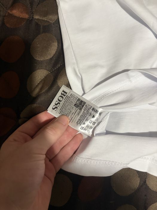 Две оригинални маркови тениски