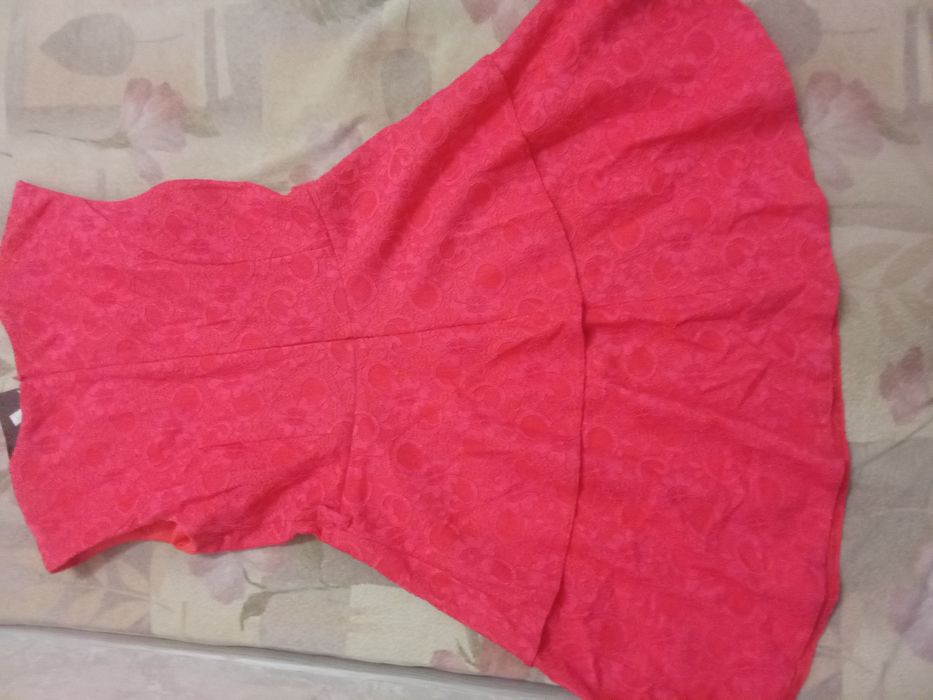 Продам новое платье