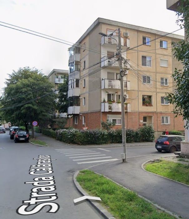 Vând apartament 3 camere 101m2 zona lebădă ( vizavi  de kaufland )