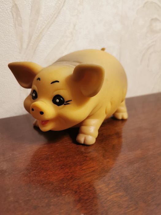 Игрушка. Поросенок. Из СССР. Ретро.