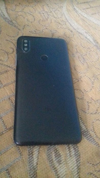 Redmi  S2 sotiladi xolati zoʻr aybi yoʻq