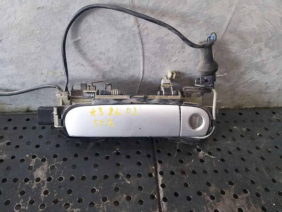 Maner usa stanga fata audi a3 8l