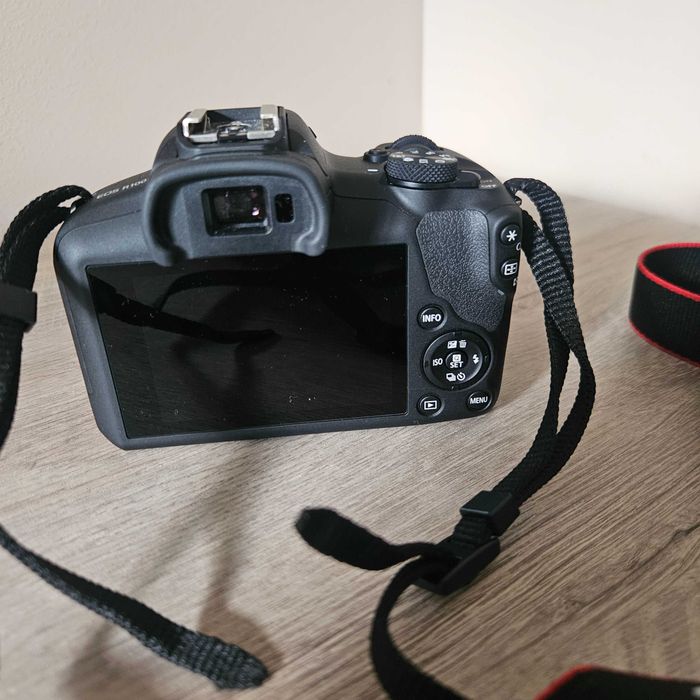 Фотоапарат Canon eos r100