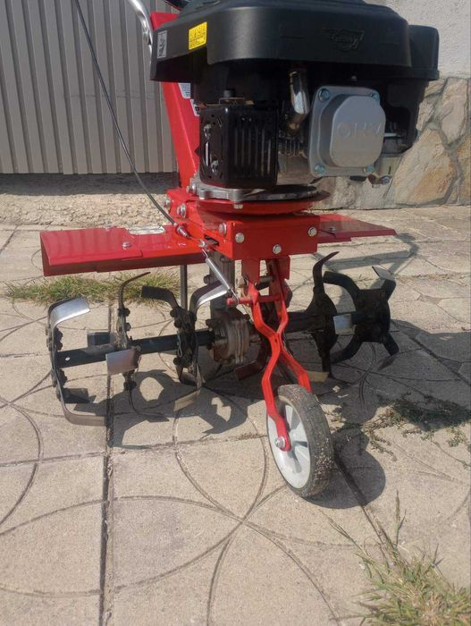 Продавам бензинова мотофреза HECHT 746, 60 см.