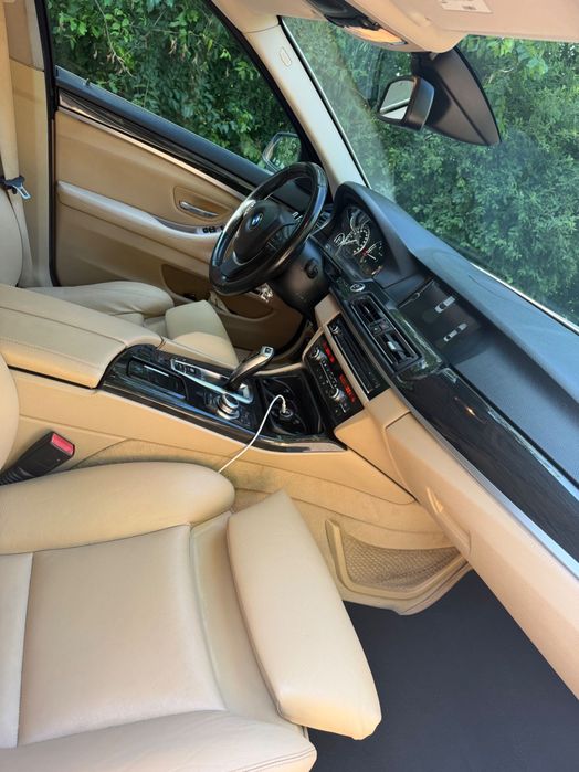BMW 5 Series 2011 — imagine 5