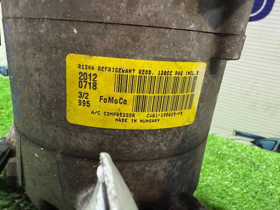 COMPRESOR AC FORD C-Max II / Focus Mk3 / Transit / Tourneo Connect COD OEM CV61-19D629-FB