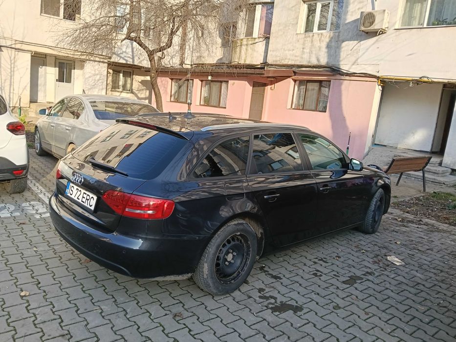 Vand sau schimb  Audi A4 b8