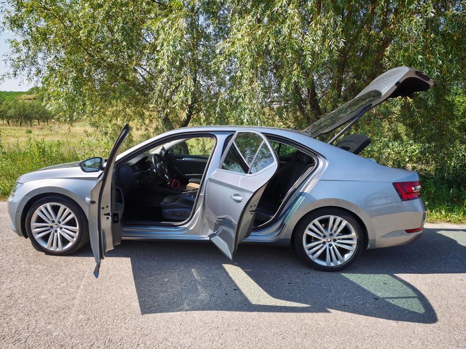 Skoda Superb Distribuțieschimbată în luna 04/2026 la 200.000 km Jante 19 inch