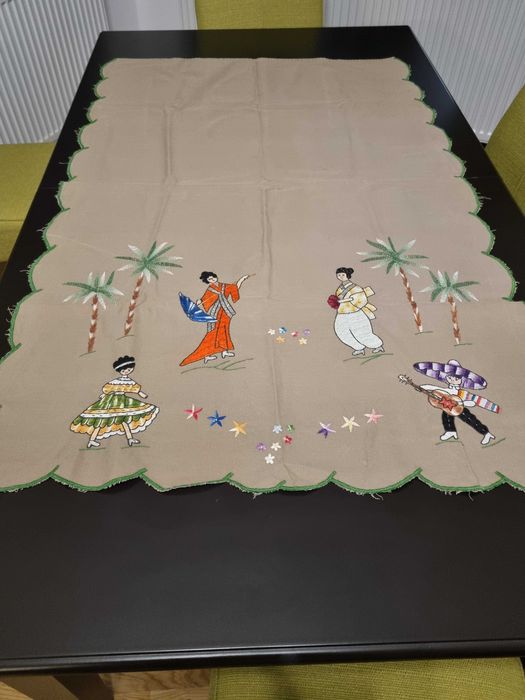 Vand cusaturi de mana pe etamina