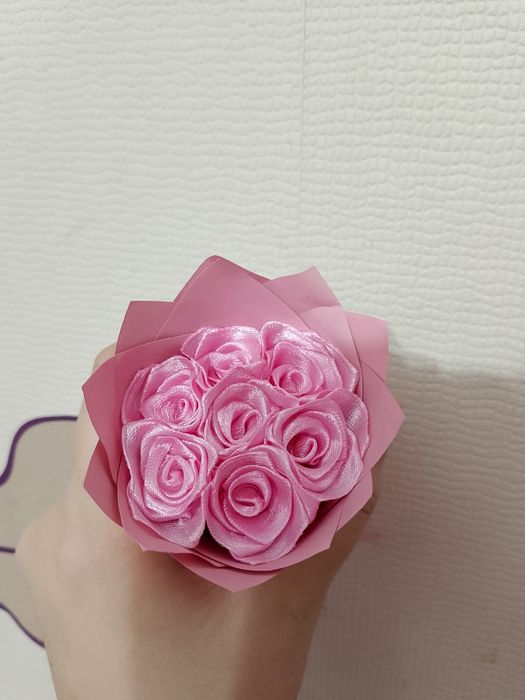 Букет из атласных лент, Розы