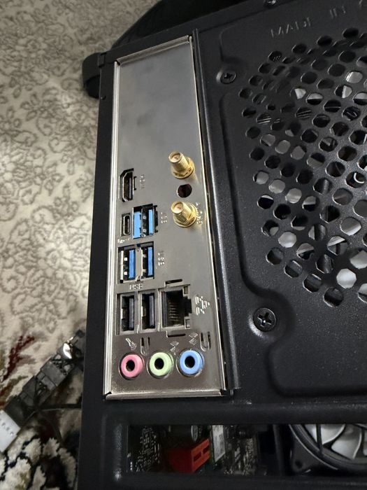 Ddr4 8gb B360M Xtreme cyberpower ASROCK wifi