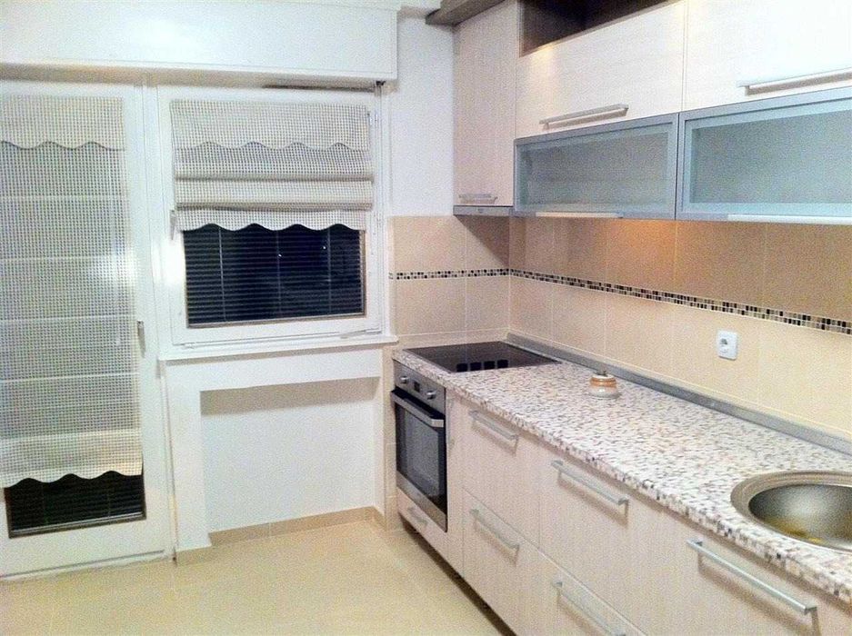 Дава се под наем Двустаен апартамент в Бургас, Възраждане - 65 кв.м за 229.5 € - Снимка #3