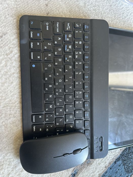 planshet qora rangda dryarli ishlatilmagan