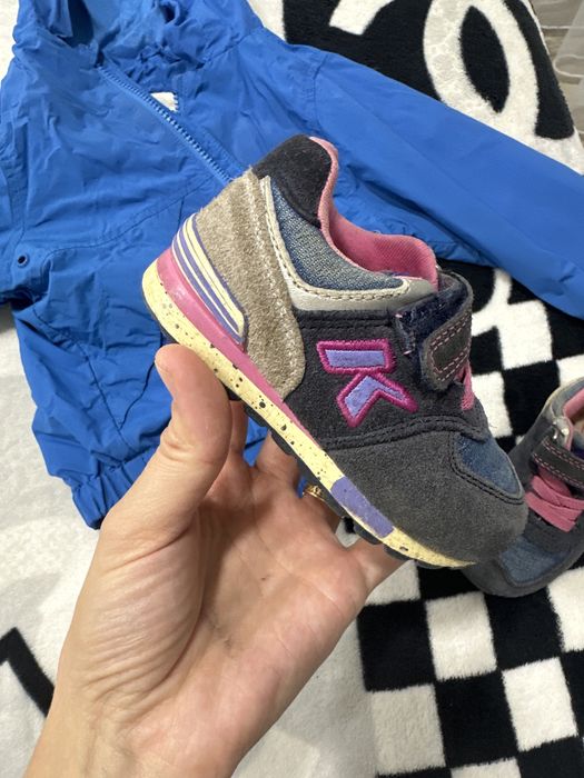 Ветровка и кросовки