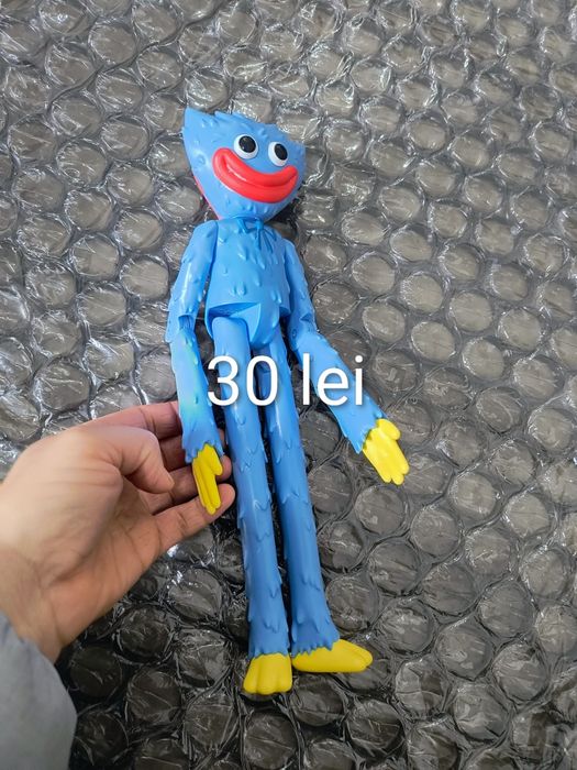 Jucării rămase mici