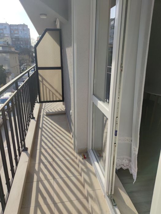 Дава се под наем Едностаен апартамент в Варна, ХЕИ - 43 кв.м за 357 € - Снимка #2