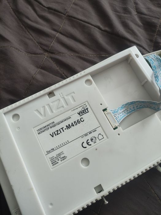 Продам видеодомофон Vizit-m456c