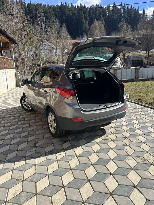 Vând Hyundai ix35