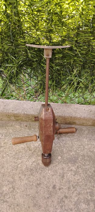 Ръчна дрелка с бързи и бавни скорости