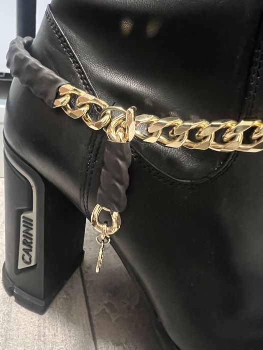 ЕСТЕСТВЕНА КОЖА чизми Carinii 40 номер