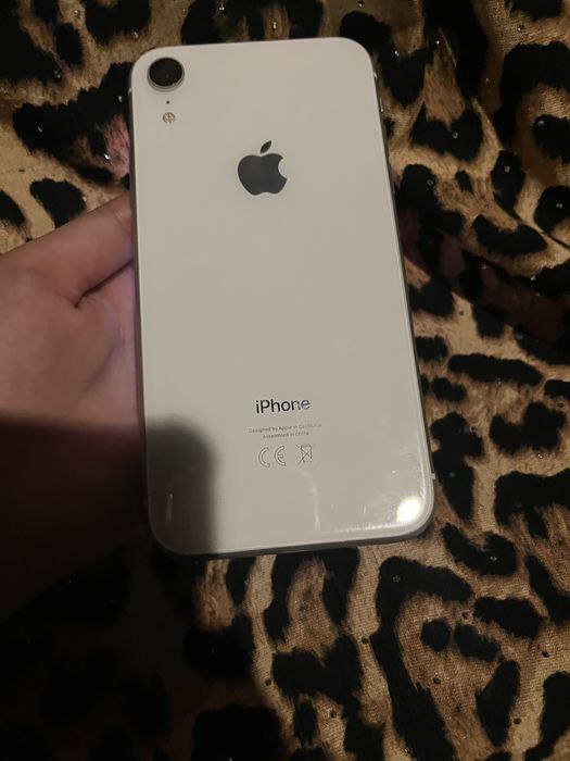 Iphone xr whitee