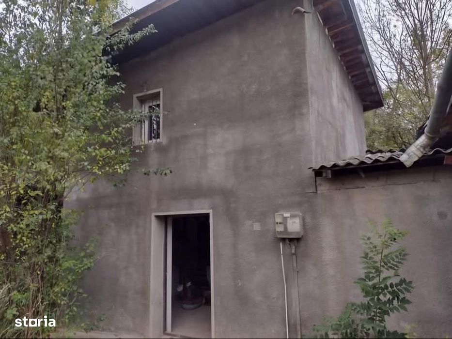 Casa semifinisata cu teren, strada Slatinioara, Petrosani, comision 0!
