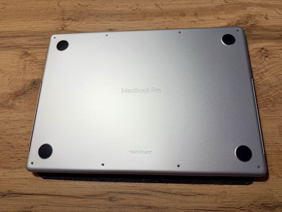 Macbook pro 14 M3 Pro 18/512