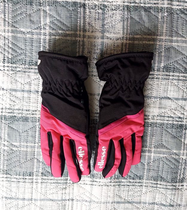 Ръкавици и чорапи