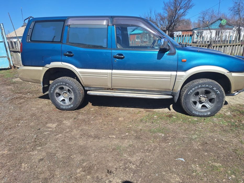 Nissan mistral 1994