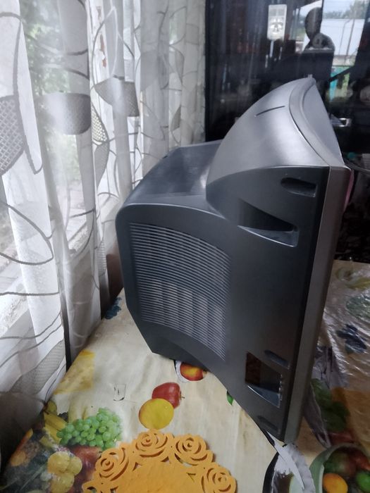 продам телевизор Samsung