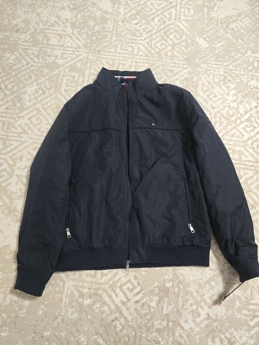 Продам куртку Tommy Hilfiger