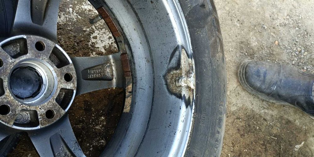 Комплект Б/У колес 215/65/R16