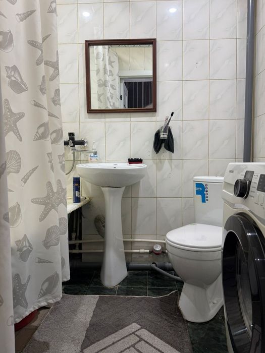 Продам 1 комн. Район 8 Школа.