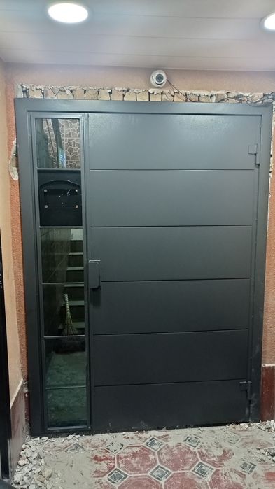 Изготовления  металлических подъездных дверей и установка домофона
