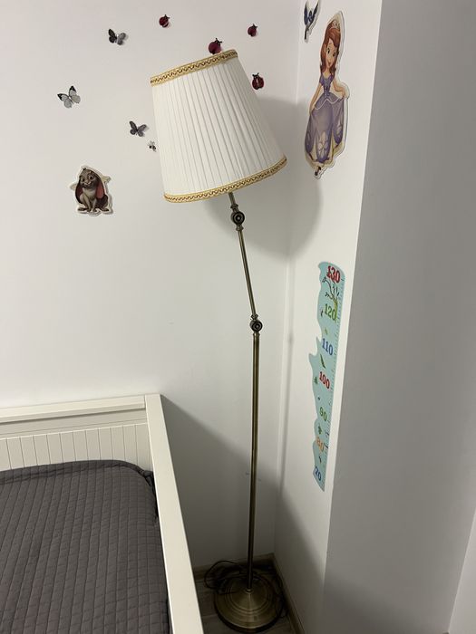 Vand Lampadar 400 lei