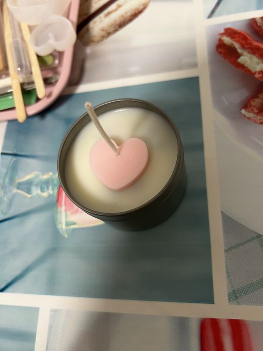 Ароматна свещ с тайно послание