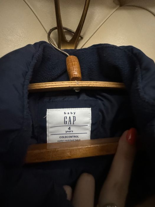 Жилетка Gap.       .