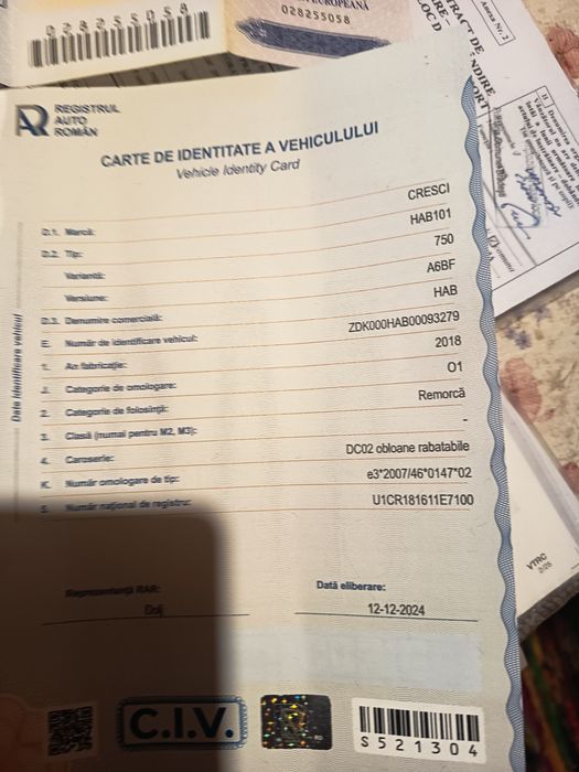 Remorca cresci 750 kg cu capac