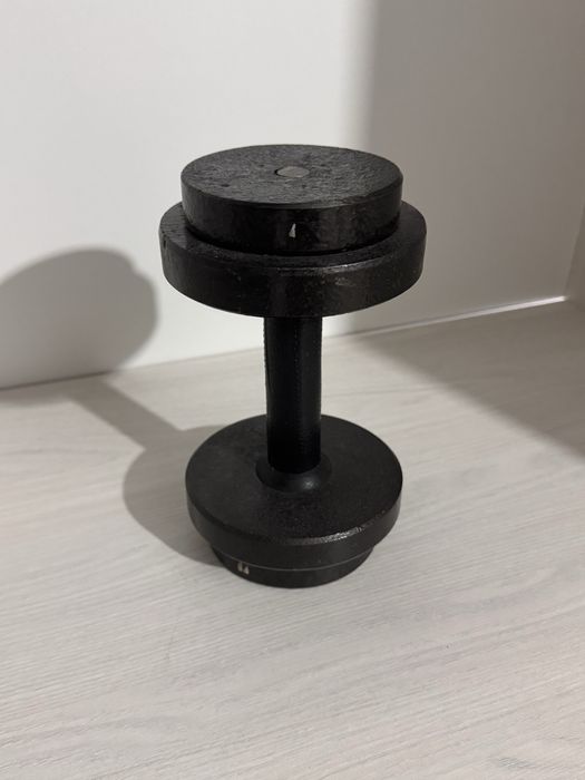 Гантели для спорта 5 кг и две 1 кг