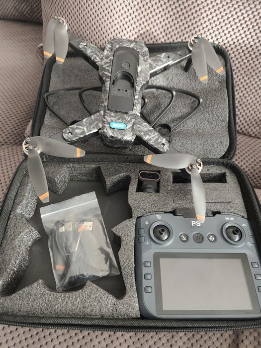 Продавам дрон в отлично състояние