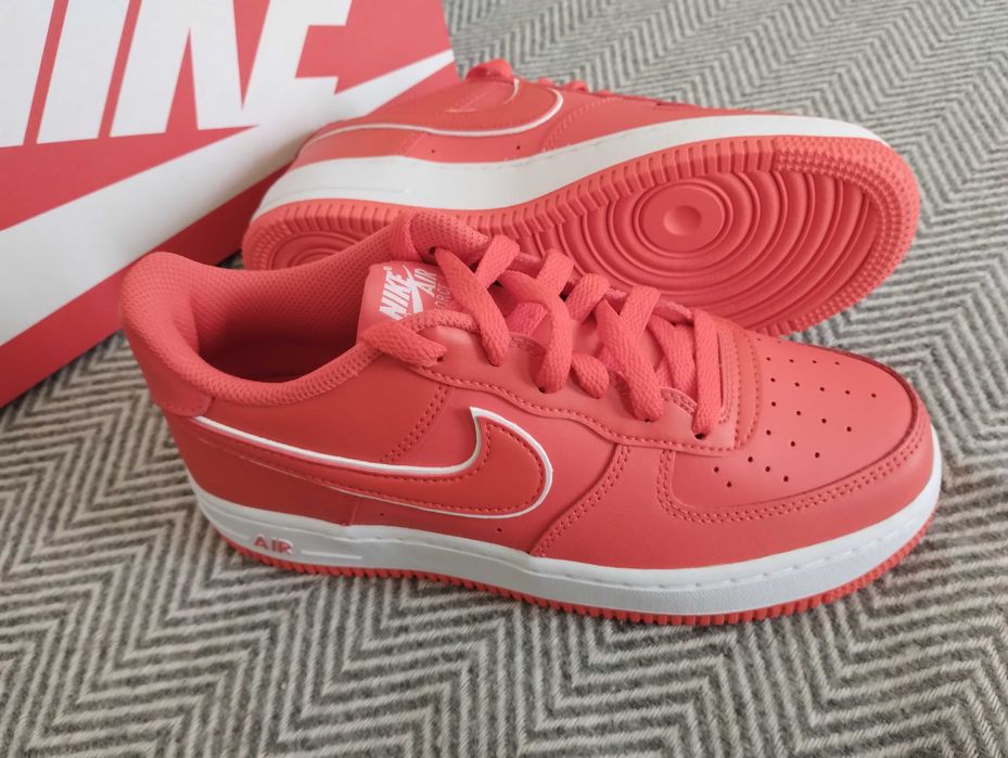 Nike Air Max Red маратонки номер 37.5